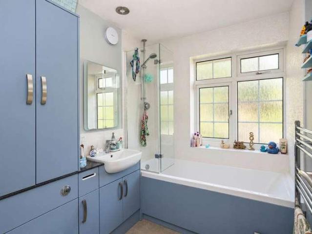 House for sale in Tring, Dacorum