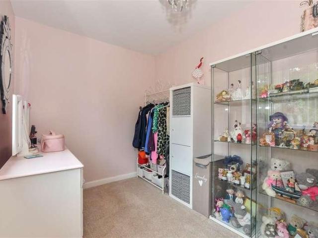 House for sale in Godinton Park, Bridgefield