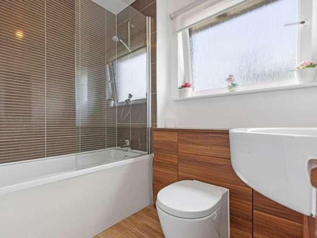 House for sale in Renfrew, Ferry Village