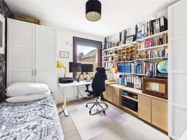 House for sale in Streatham Hill, Greater London