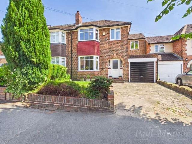 House for sale in London Borough of Croydon, Selsdon