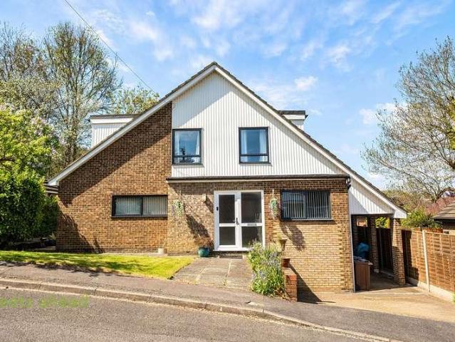 House for sale in London Borough of Croydon, Greater London