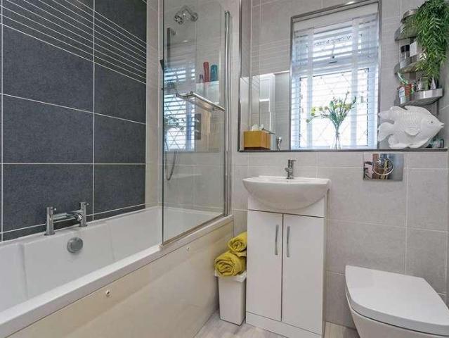 House for sale in Holyport, Bray