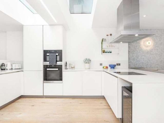 House for sale in East Dulwich, Greater London