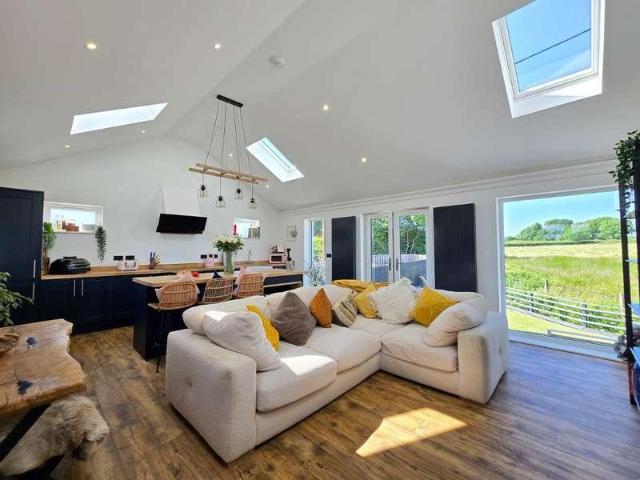 House for sale in Sheepwash, Torridge