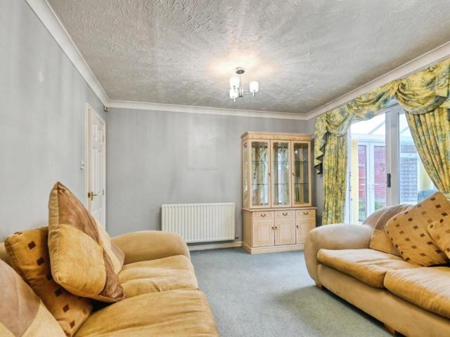 House for sale in Kettlebrook, Staffordshire