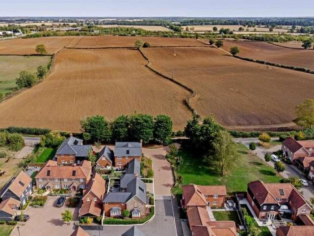 House for sale in Leverstock Green, Dacorum