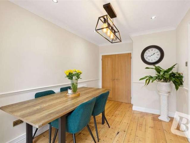 House for sale in Chipping Ongar, Epping Forest