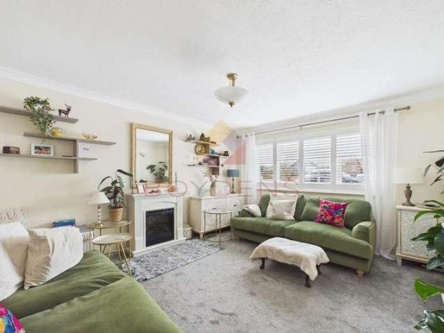 House for sale in Frinton and Walton, Dale Hill