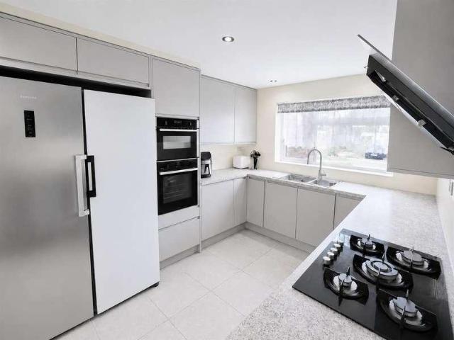 House for sale in Woodhall Farm, Pouchen End