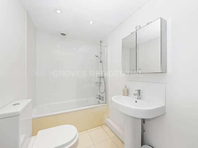 House for sale in New Malden, Greater London