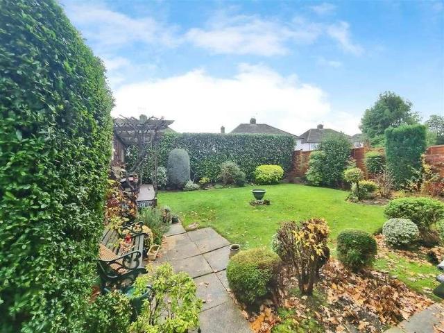 House for sale in Pouchen End, Hertfordshire