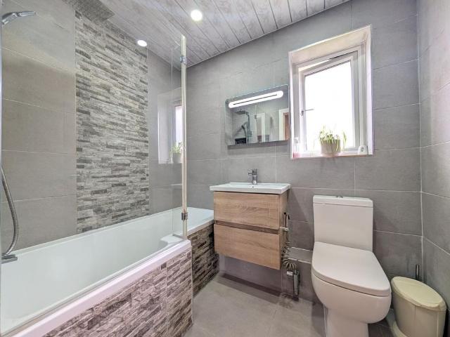 House for sale in Cottingley, Bradford