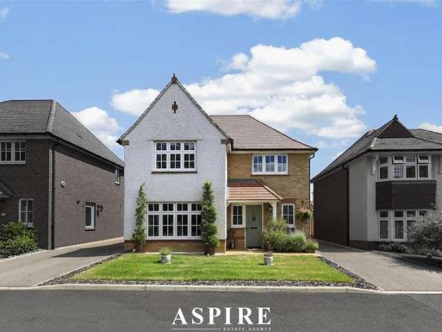 House for sale in Lee Chapel, Essex