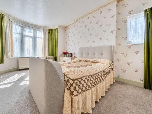 House for sale in Alton Barnes, Essex