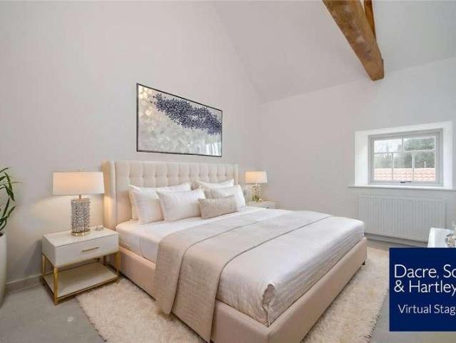 House for sale in Burton Salmon, North Yorkshire