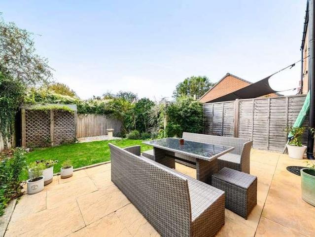 House for sale in Thatcham, West Berkshire