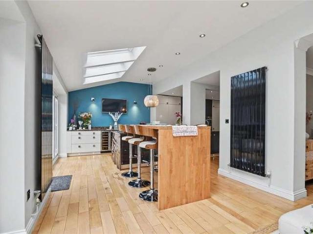 House for sale in Crookhill, Worcestershire
