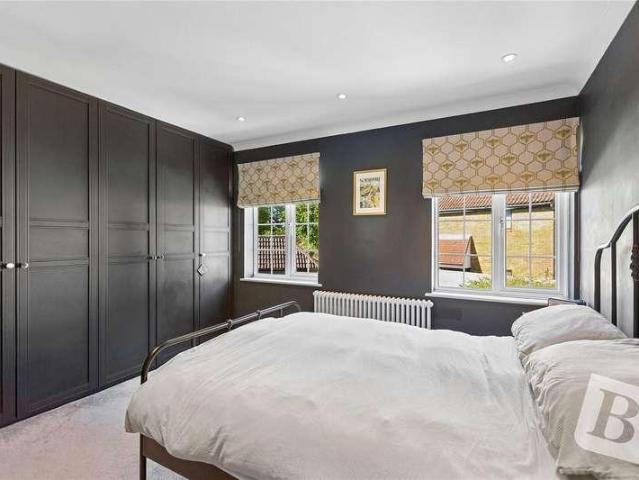 House for sale in Kelvedon Hatch, Brentwood