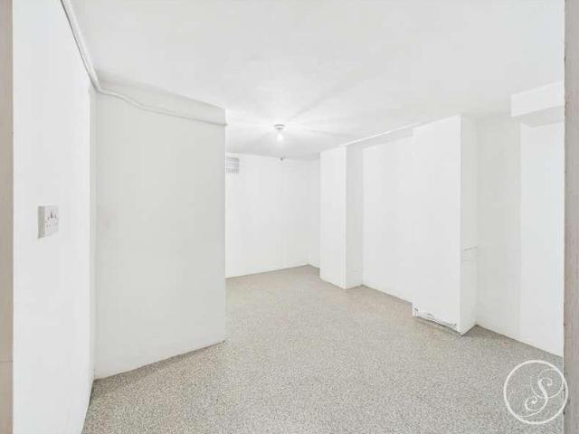 House for sale in Chapel Allerton, West Yorkshire