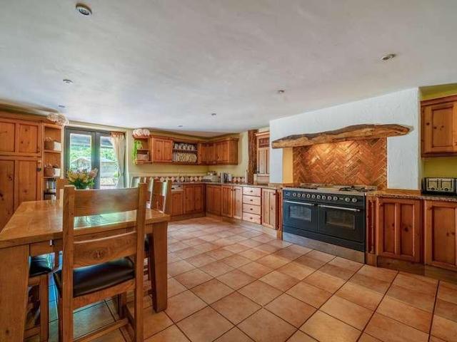 House for sale in Cox Green, White Waltham