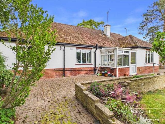 House for sale in Churchend, Reading