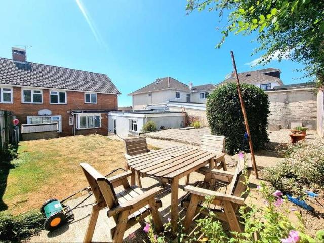 House for sale in Cefn Glas, Wales