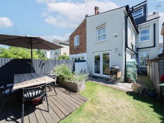 House for sale in Finchley, Greater London