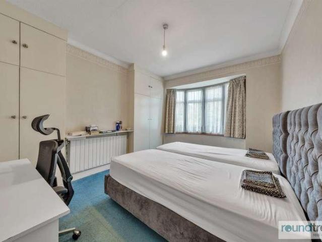 House for sale in Hendon, Greater London
