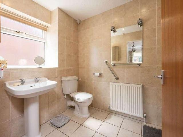 House for sale in Kingswinford, West Midlands