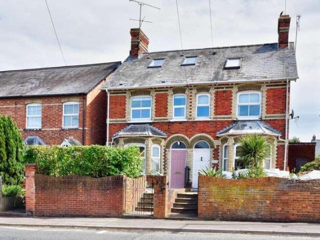 House for sale in Henley-on-Thames, Berrick Salome