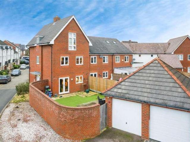 House for sale in Berryfield, Buckinghamshire