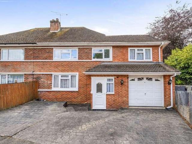 House for sale in Farnborough, Hampshire