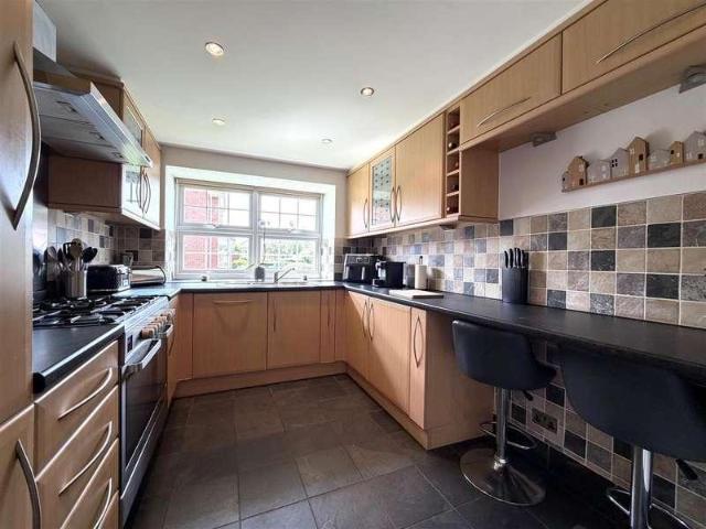 House for sale in Daisy Hill, Lee Bank