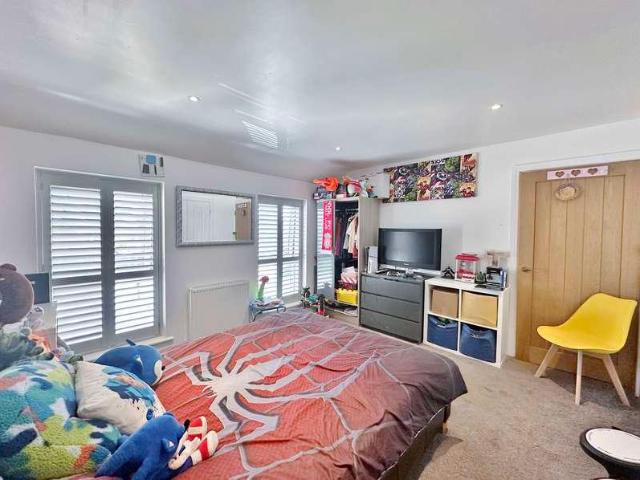 House for sale in Thingwall, Wirral