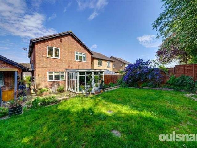 House for sale in Crookhill, Worcestershire