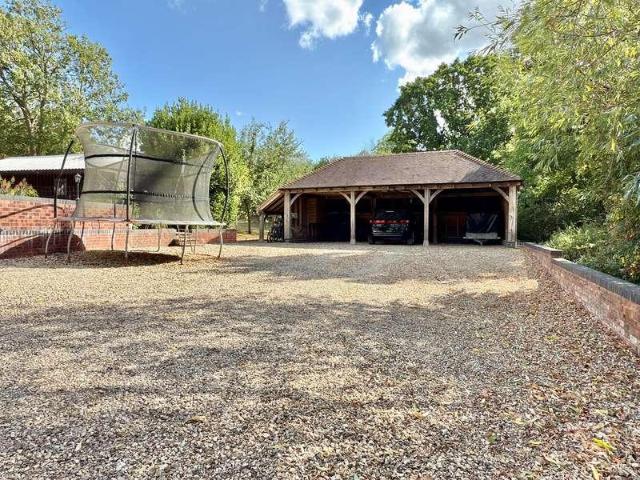 House for sale in Pamington, Gloucestershire