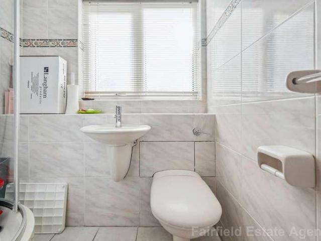 House for sale in South Oxhey, Batchworth