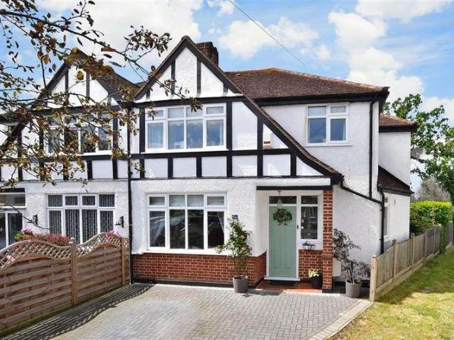 House for sale in Croydon, Monks Orchard