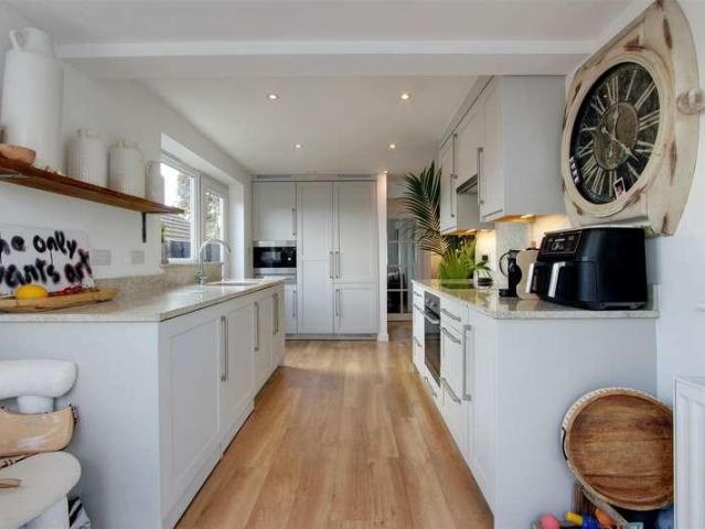 House for sale in Pouchen End, Hertfordshire