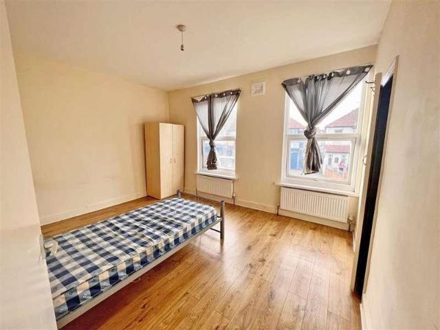 House for sale in London Borough of Ealing, Greater London