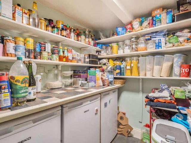 House for sale in Whittington, Bare