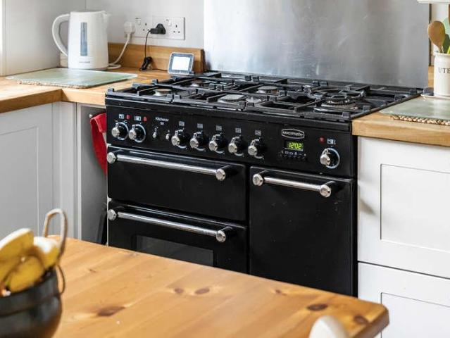 House for sale in Black Bourton, Oxfordshire