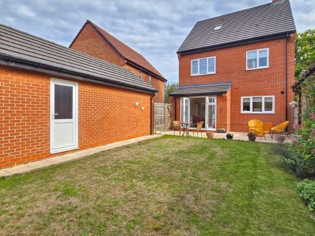 House for sale in Ampthill, Central Bedfordshire