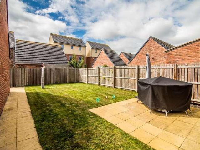 House for sale in Burnside, Fence Houses