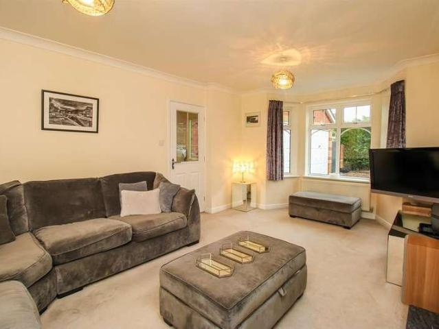 House for sale in Normanton and Altofts, Old Snydale