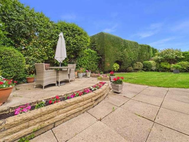 House for sale in Burghfield Common, West Berkshire