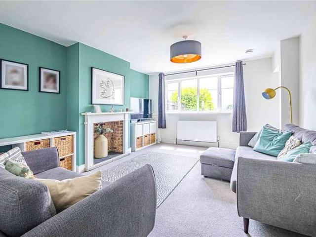 House for sale in Totternhoe, Bedfordshire