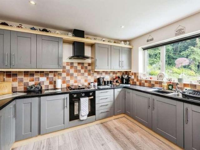 House for sale in Neath, Cimla