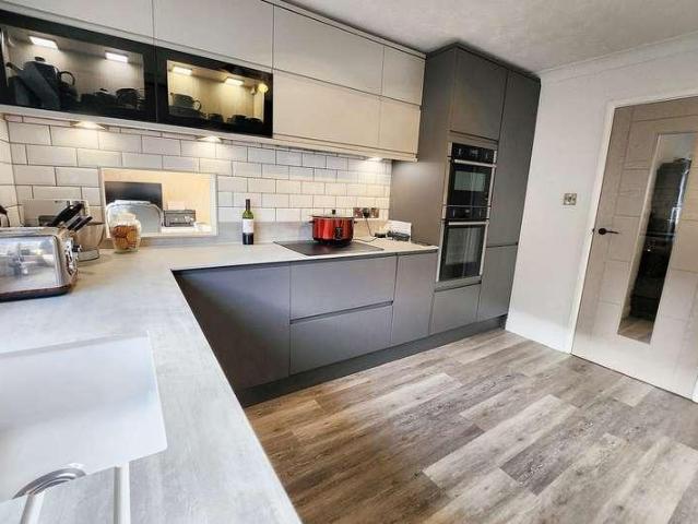 House for sale in Charlton Marshall, Dorset